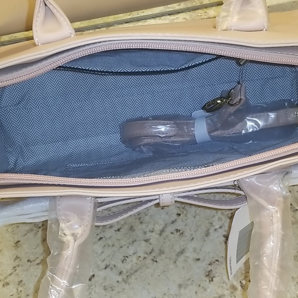 Purse - Picture 3 of 4